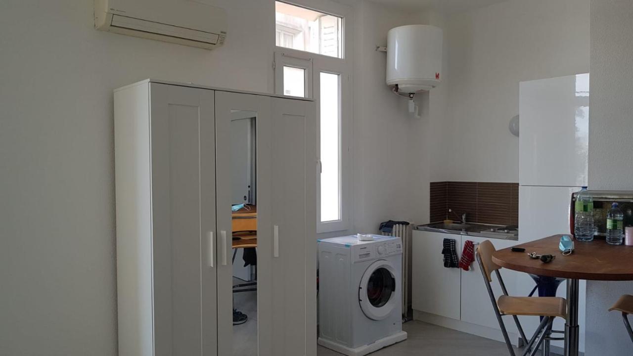 Studio With Sea View For 2 People Toulon Extérieur photo