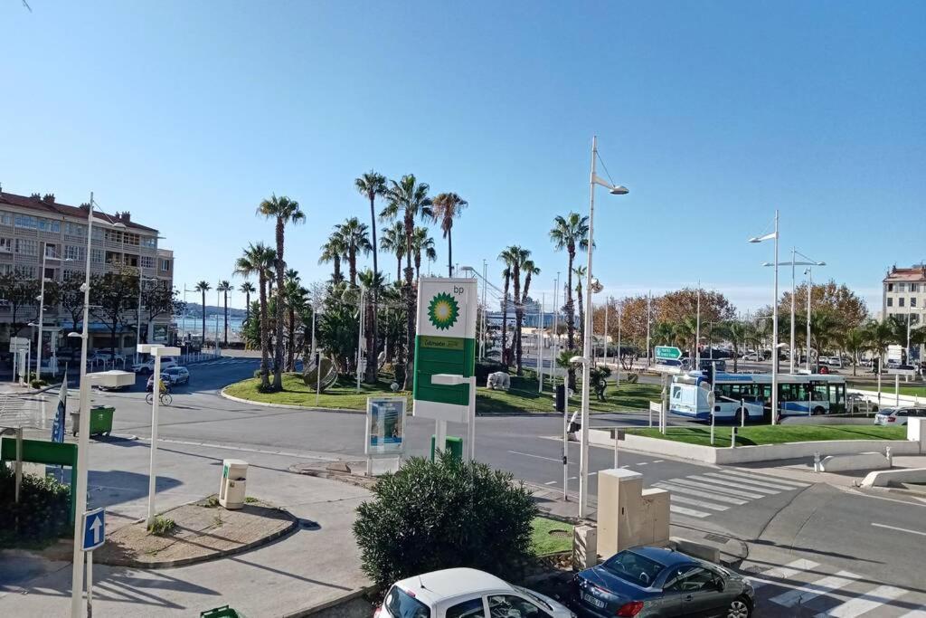Studio With Sea View For 2 People Toulon Extérieur photo
