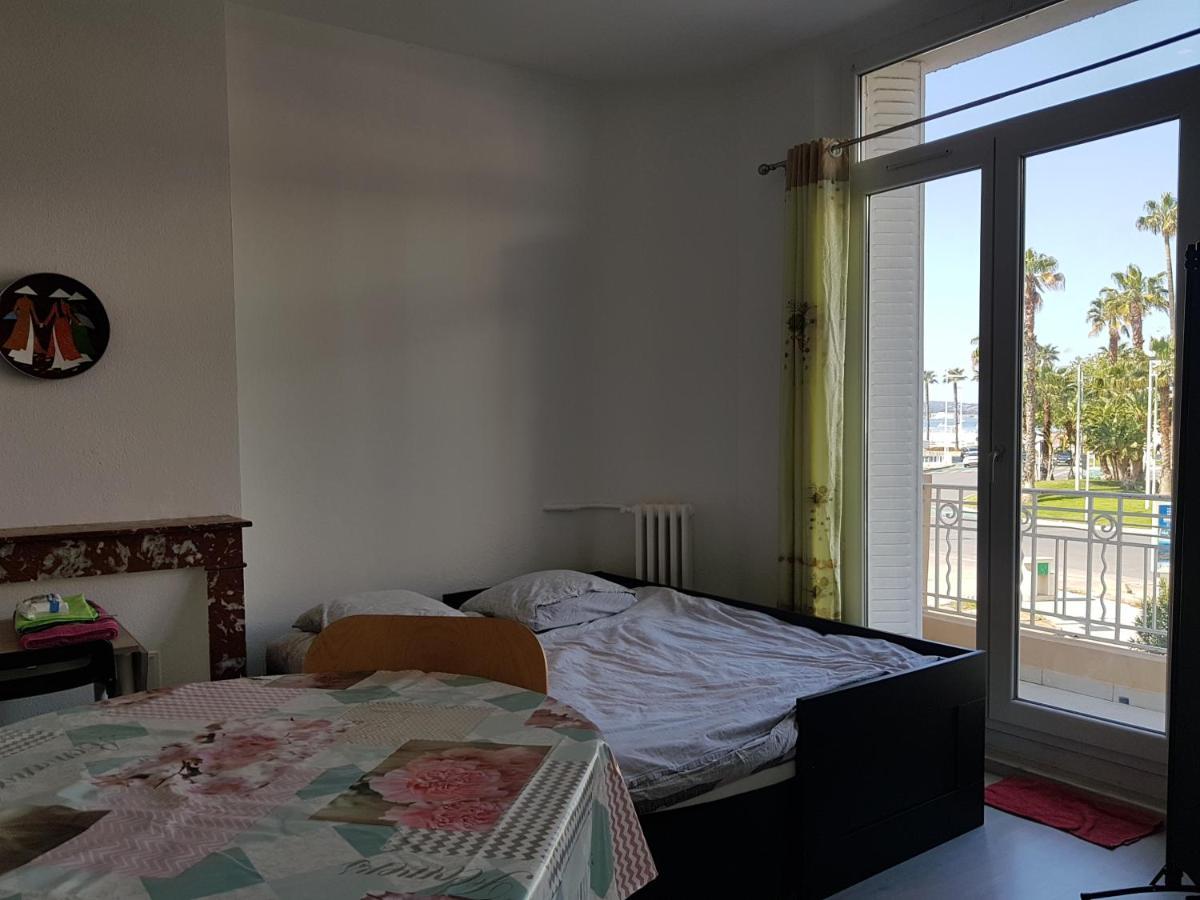 Studio With Sea View For 2 People Toulon Extérieur photo