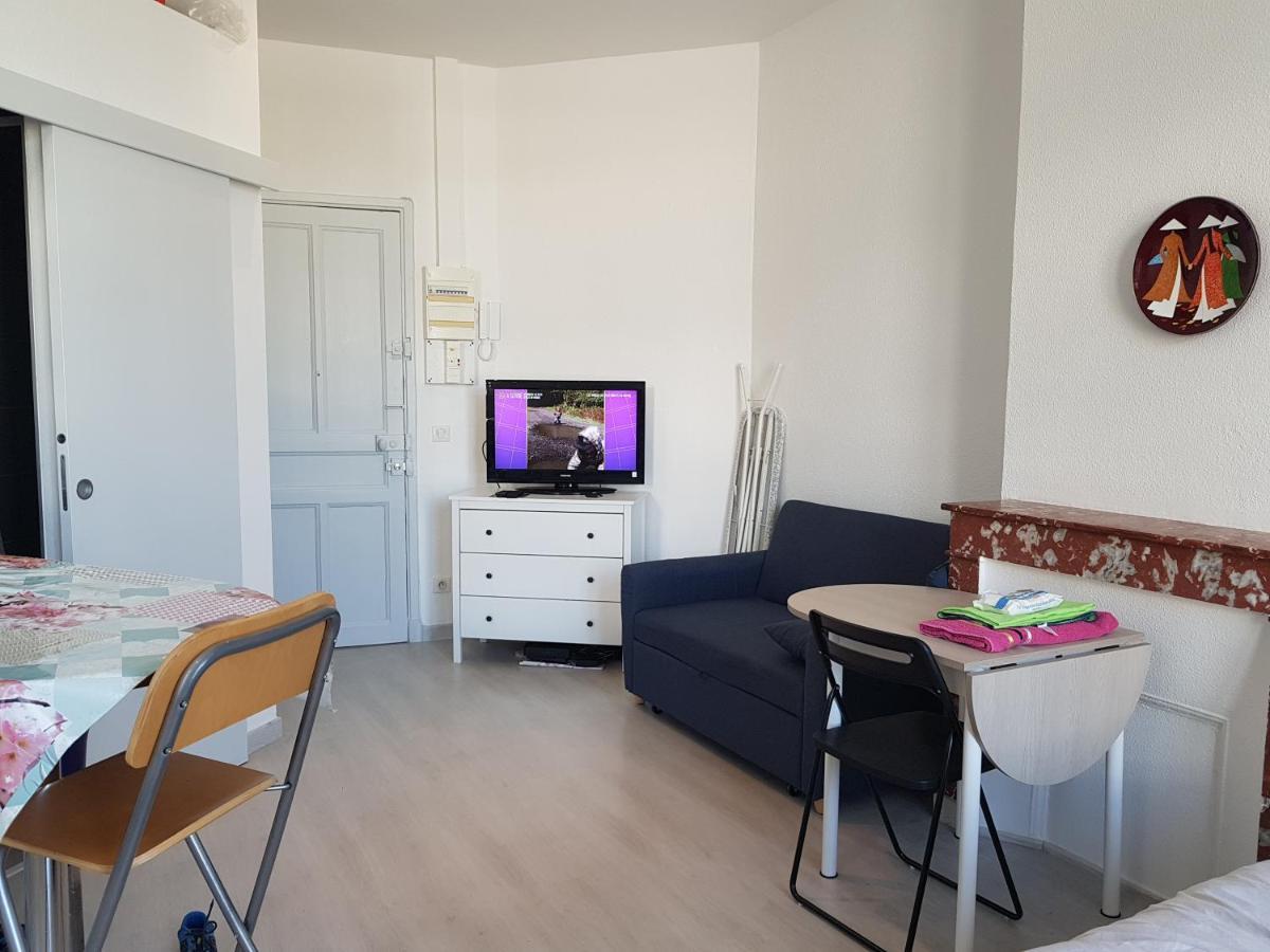 Studio With Sea View For 2 People Toulon Extérieur photo